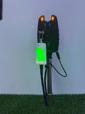 LED Powered Flashing White Noddy Karpfenangeln Spule