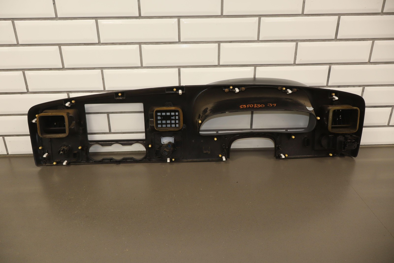 05-07 Ford F250 F350 Superduty Radio Speedometer Cluster Bezel Medium Flint 3E
