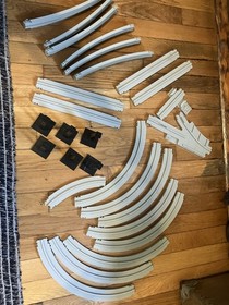 LEGO Monorail Track  Lot 27 Pieces 2671 | 2672 | 2677 | 2678 | 2772c01 | 2772c02