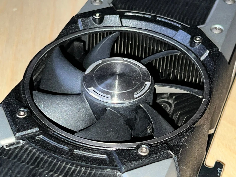 EVGA GeForce GTX TITAN Z (12G-P4-3990-KR) TESTED - Image 4 of 4