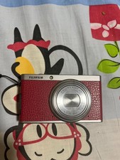 Fujifilm XF1   4x Optical Zoom 25-100mm , Wide-to-Tele Shooting Coverage