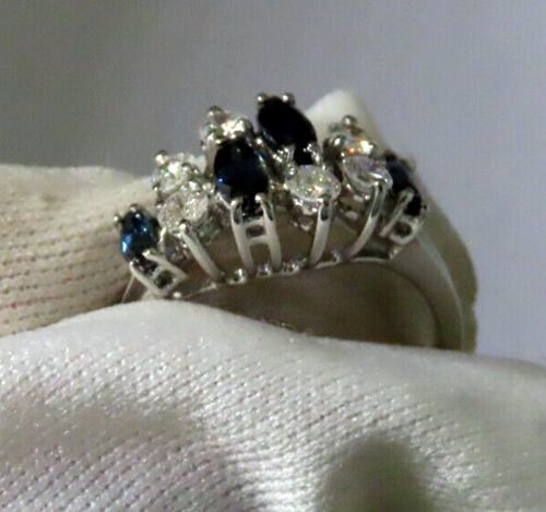 Anillo de oro blanco de 18 quilates con diamantes (2,5 cts) y zafiros - Imagen 7 de 12