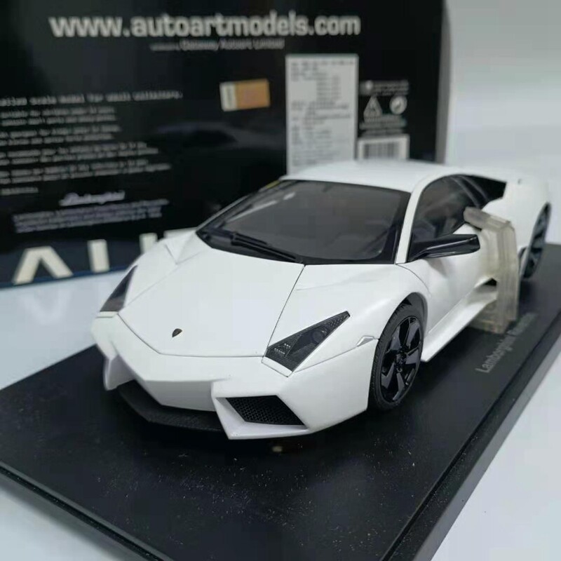 AUTOart Lamborghini Reventón ホワイト 1/18 AUTOart 1:18 Lamborghini Reventon Diecast Model samochodu