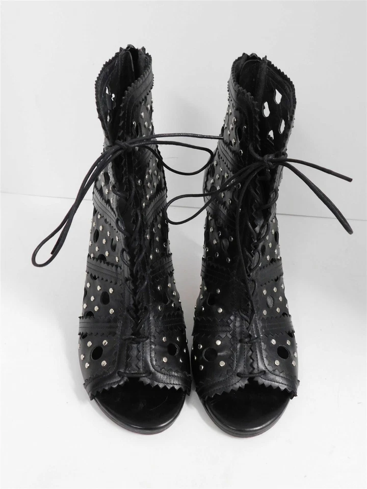 Ботинки Stuart Weitzman черная кожа серебристые с заклепками на шнуровке с открытым носком 9,5 M - Изображение 2 из 4