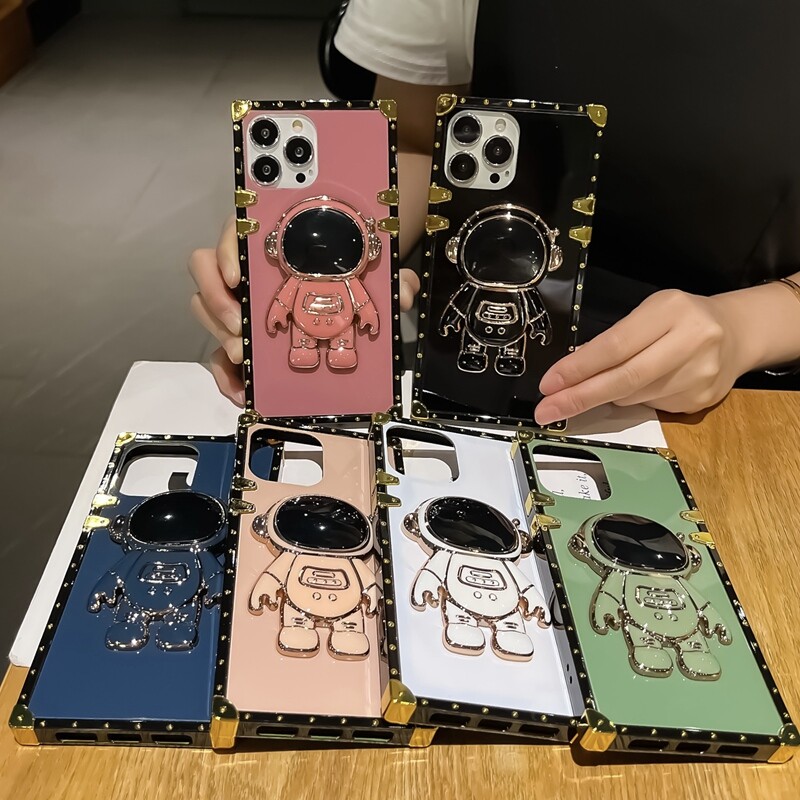 For iPhone 14 Pro Max 13 12 11 XS XR 6 7 8 Cute Shockproof Astronaut Case