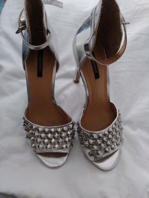 silver heels size 7