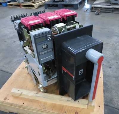 GE AKRT-10D-50H 2000A Air Breaker LSI A220LSIPM Trip Unit MicroVersaTrip 2000
