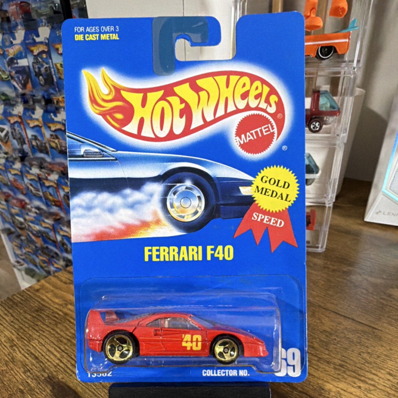 Hot Wheels Ferrari F40 1:64 Speed Fleet Gold Medal Speed #69 Red Diecast 1991