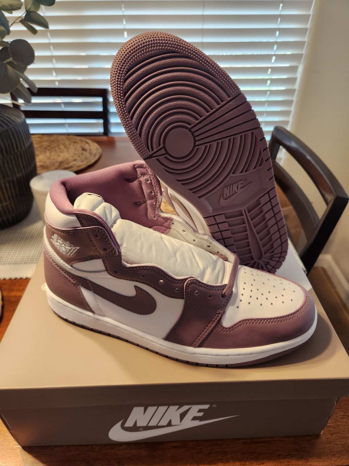 Size 10M Air Jordan 1 High Mauve New Ready to Ship Fast