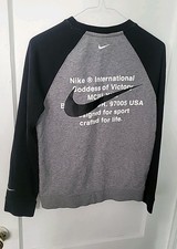 Nike International Goddess of Victory MCMIV Gray Black Sweatshirt Sz L Kids 