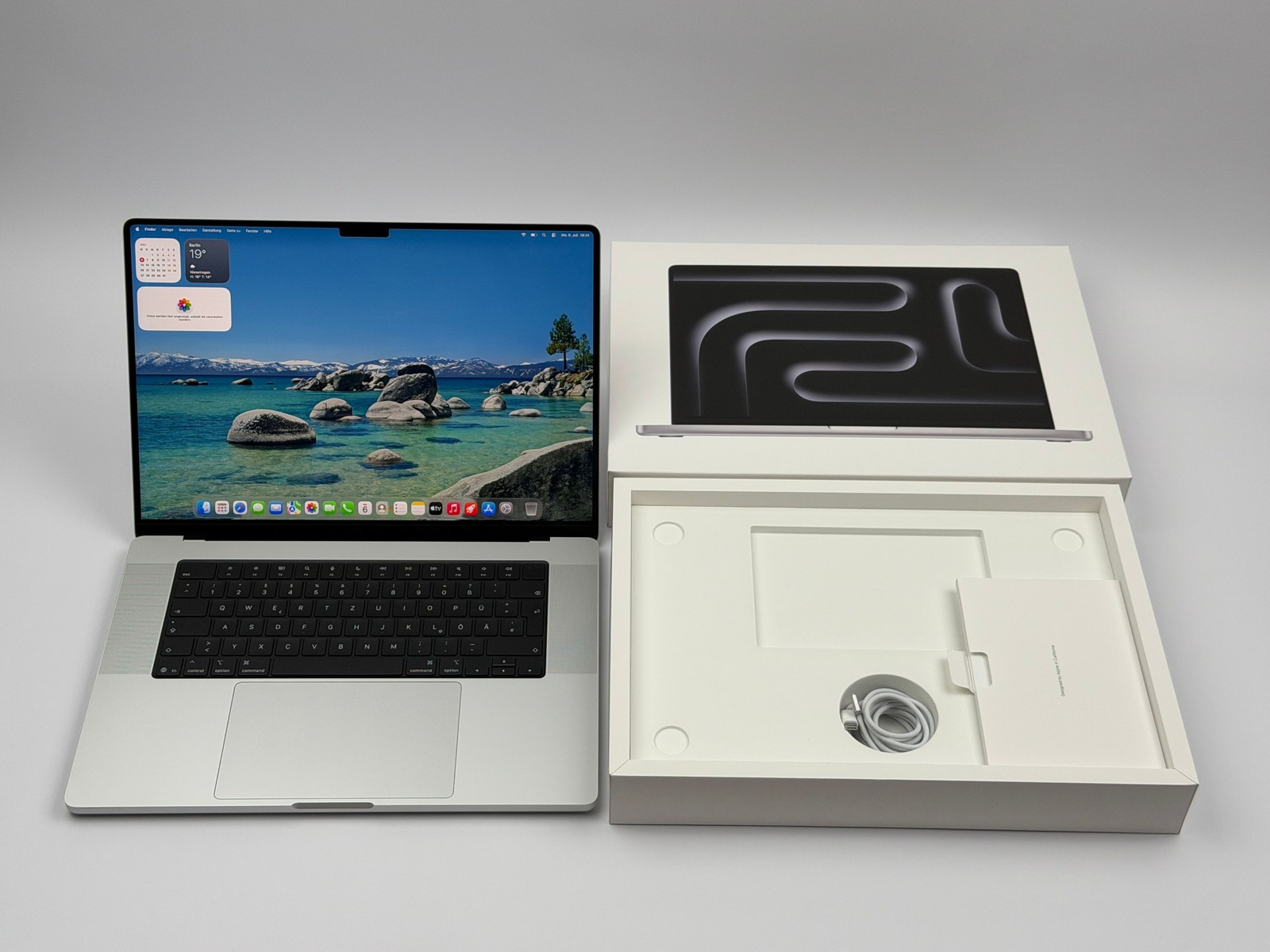 Apple MacBook Pro 16“ M5 MAX 18C CPU 40C GPU 2 TB SSD 48 GB Ram 2026 SILBER