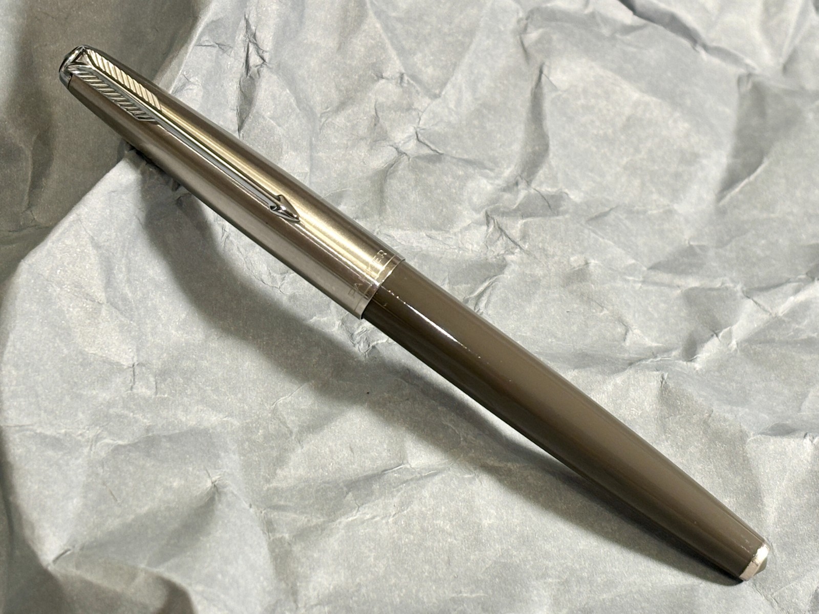 Parker — Fountain Pen — Fine (F) nib — fountain pen for sale on Nibfolio — photo 2