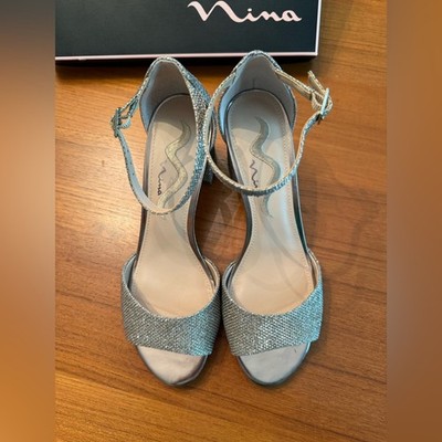 Nina Y2K Silver Shiny Chunky Heel Dress Shoes 7M Prom Wedding Bridal NYE Hoco