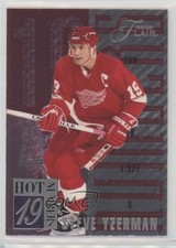 1994-95 Flair Hot Numbers Steve Yzerman #10 HOF 0jq3