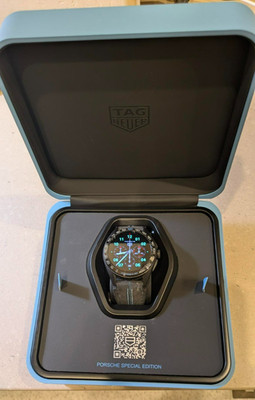 PORSCHE SPECIAL EDITION - TAG HEUER CONNECTED CALIBRE E4