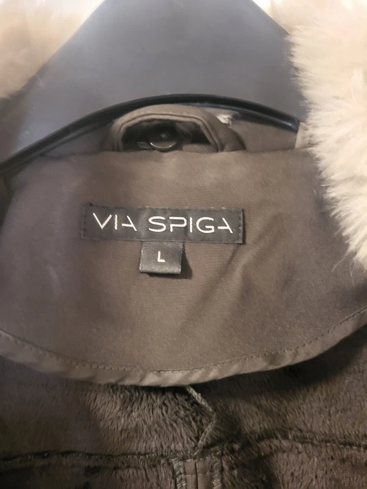 Abrigo Via Spiga, longitud media, talla grande, verde oliva, cuello de piel sintética extraíble Foto 4 de 4