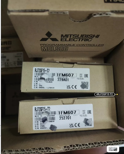 RJ72GF15-T2 New In Box 1PCS Free Expedited Shipping - Afbeelding 1 van 2