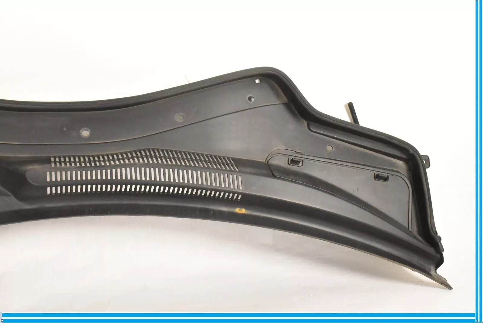 14-17 Maserati Ghibli M157 Windshield Wiper Cowl Panel Trim Cover Black OEM