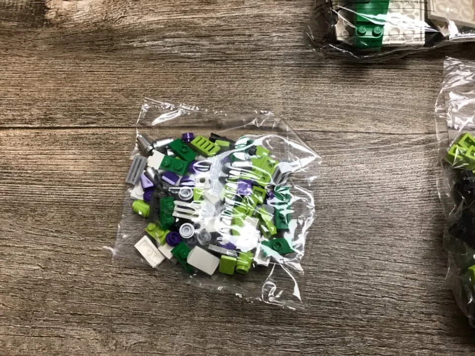 LEGO® 20200 Master Builder Academy Level One Space Designer New Open Box - Image 3 of 4