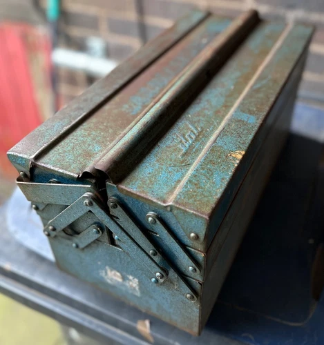 Metal tool box cantilever vintage ilal