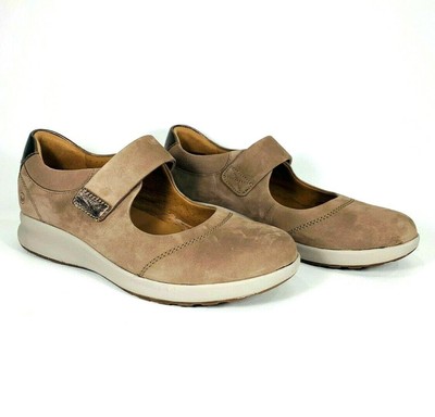 clarks ladies mary jane shoes