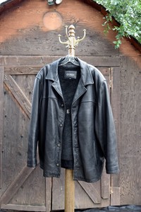 jaqueta de couro guess masculina preço