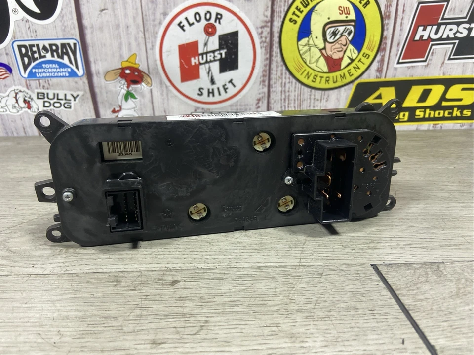 Dodge Ram 1500 2500 3500 2002-2005 control de calefacción control de clima temperatura Foto 4 de 4