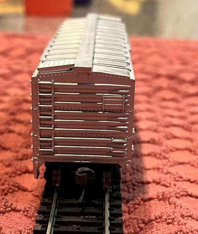 Walthers 931-1482 HO Denver & Rio Grande Western Track Cleaning Boxcar #69035 - Image 3 of 4