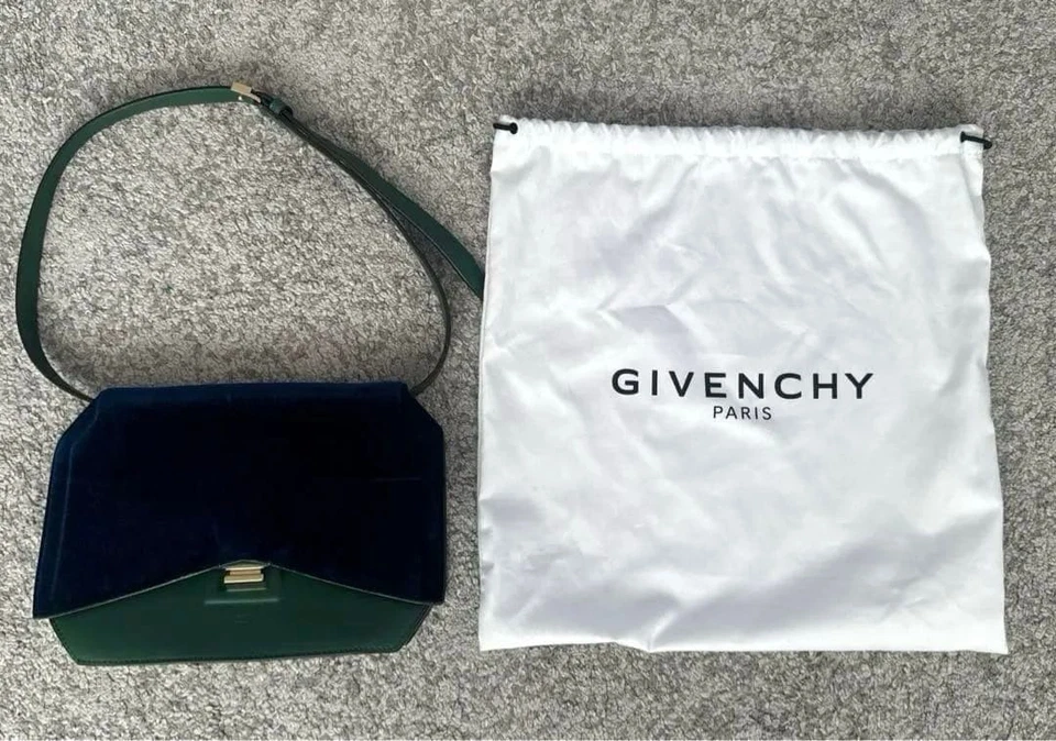 Bolso de Hombro Givenchy Nueva Línea Corte Lazo Solapa Raro Terciopelo Azul Profundo Foto 4 de 4