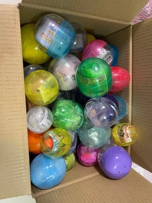 Gachapon capsule toys, bulk sale of 40 pieces