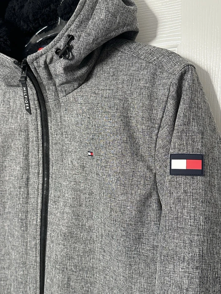 Tommy Hilfiger Resistente al Agua y al Viento Cremallera Completa Forrada de Piel Con Capucha Gris Para Hombre Talla S Foto 3 de 4