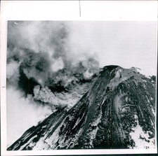 1950 Volcano Alaska Mt Paviof Mountain Erupting 8X8 Historic Vintage Press Photo