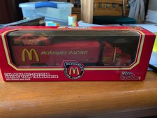 NASCAR Racing Champions Collectors Series 1992 27 McDonalds Racing Team Vehicle