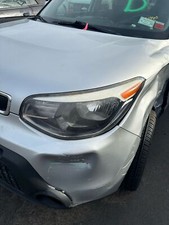 2015 Kia Soul Left LH Headlight Assembly Halogen L. w/o LED Accents