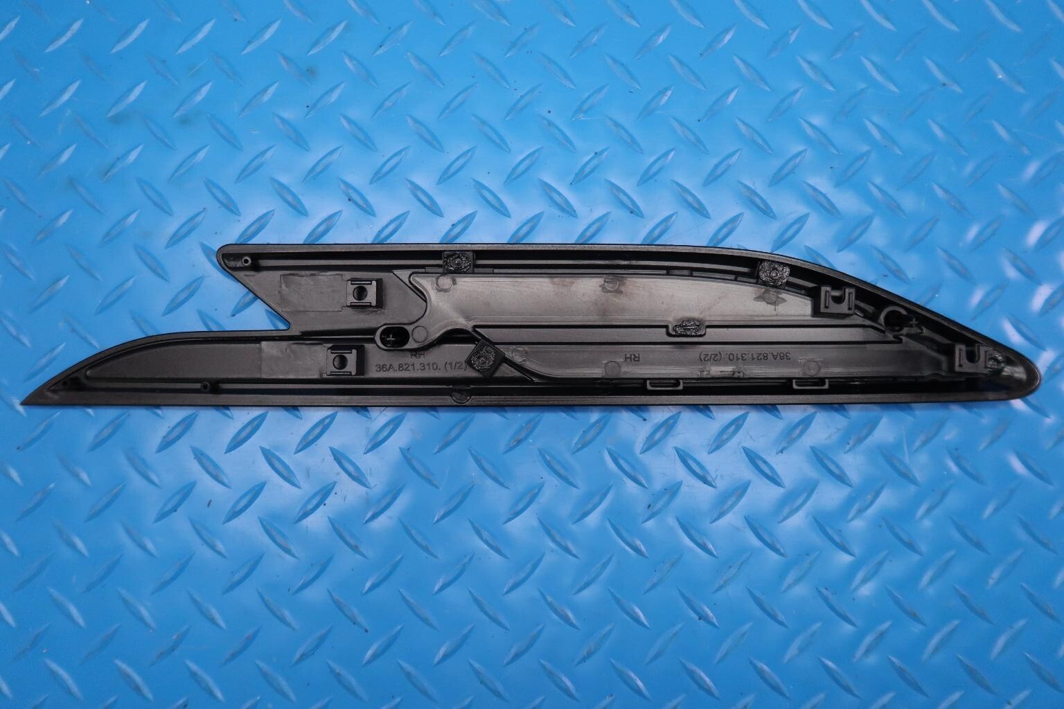 Bentley Bentayga black right fender air vent grill #12376