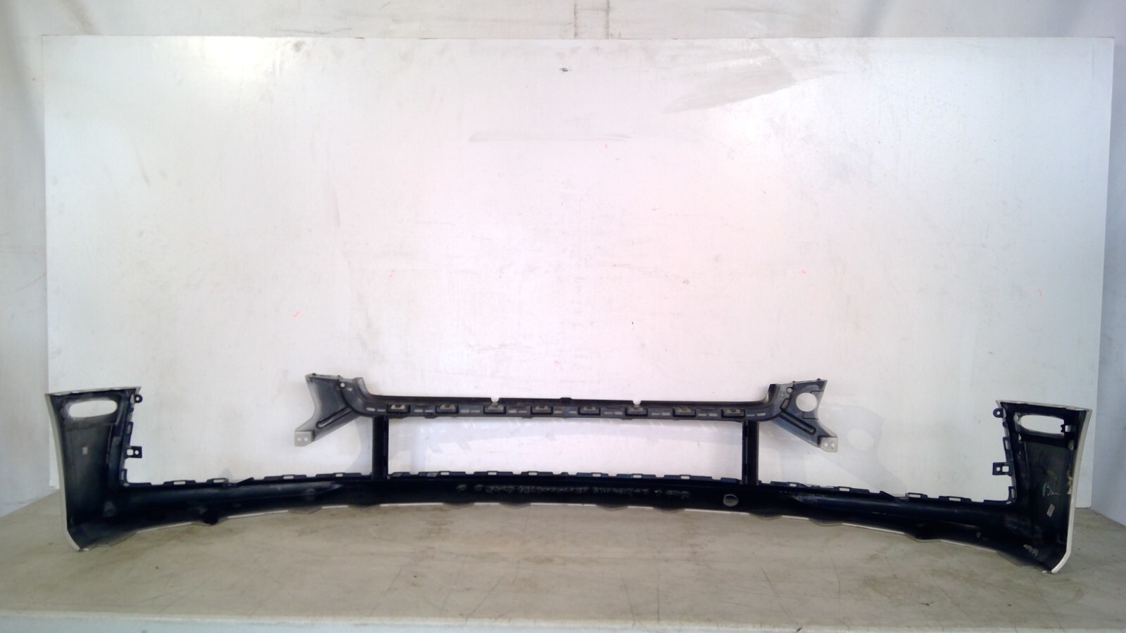 2020 2021 BENTLEY FLYING SPUR FRONT BUMPER COVER OEM