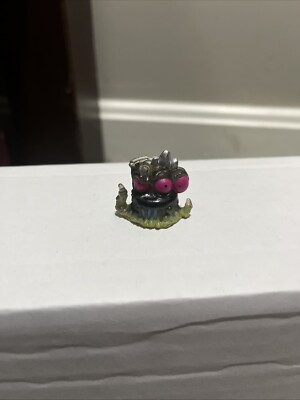 Mr Beast Lab Swarms Moose Atomic Series NEW Rare Neon Waste