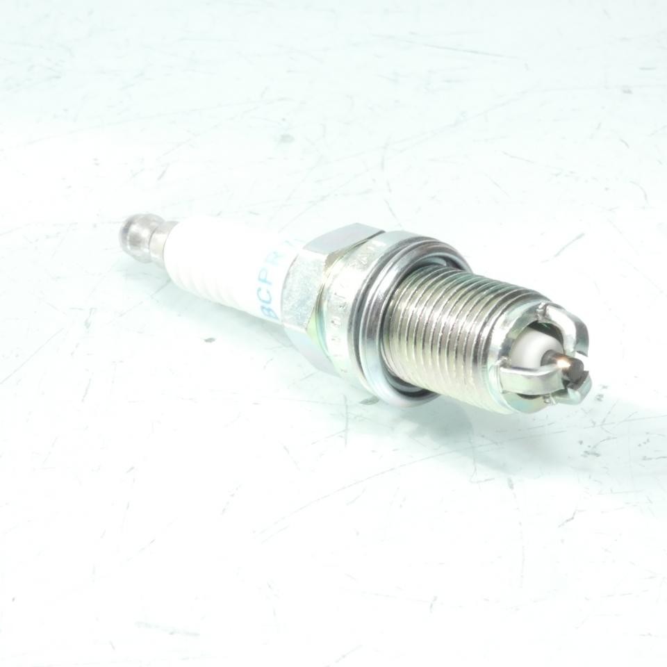 Bougie d'allumage NGK BCPR7ET pour moto BMW R 1100 GS de 1993 à 2000 - 3