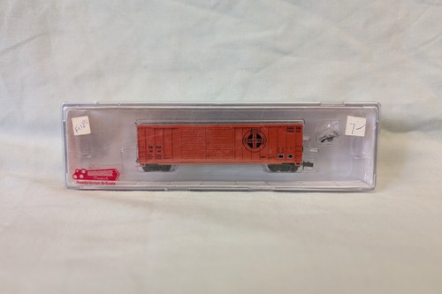 Roundhouse 83405 50' FMC Offset DD Box Car Sierra Railroad (Spur N) - SERA 4049 | Condition: Used