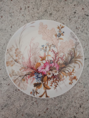 Maxwell & Williams. Cashmere. William Kilburn Collection. Salad Plate. (20.5cm).