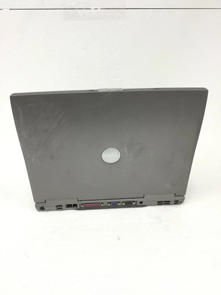 Laptop Dell Latitude D800 15.4" de colección Intel Pentium M con DVD-ROM, sin HD como está Foto 3 de 4