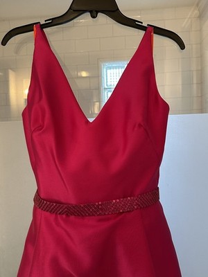 Stunning Monique Lhuiller A-line Gown in Fuschia, Size 8
