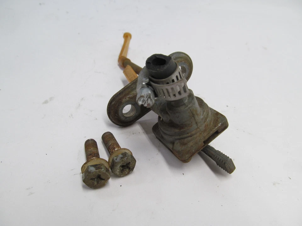 Kawasaki KZ305 KZ 305 B 1982 tanque de gasolina depósito válvula Petcock Foto 3 de 4