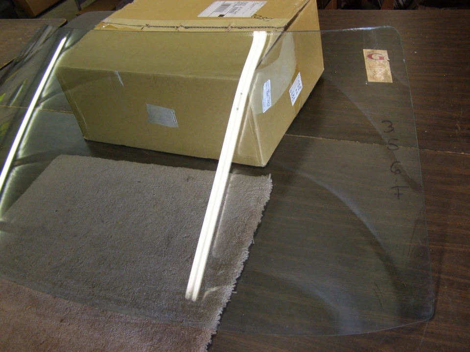 Nuevo de Lote Antiguo 1977 1978 1979 Datsun 200SX Parabrisas Vidrio Cupé Foto 2 de 4