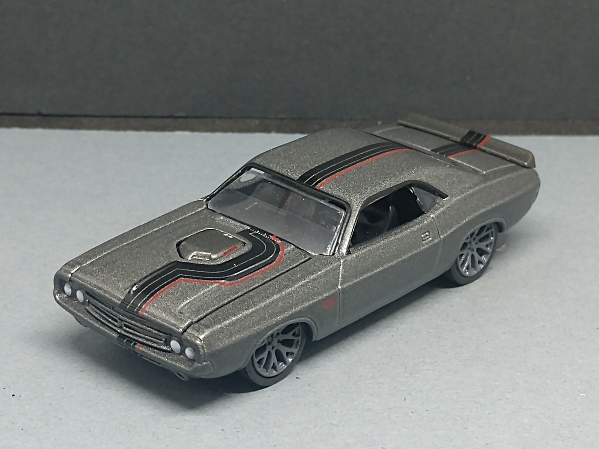 1971 '71 DODGE CHALLENGER COLLECTIBLE LIMITED EDITION 1/64 SCALE