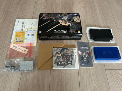 Nintendo 3DS Fire Emblem Awakening Limited Edition Konsole Special Pack Japan