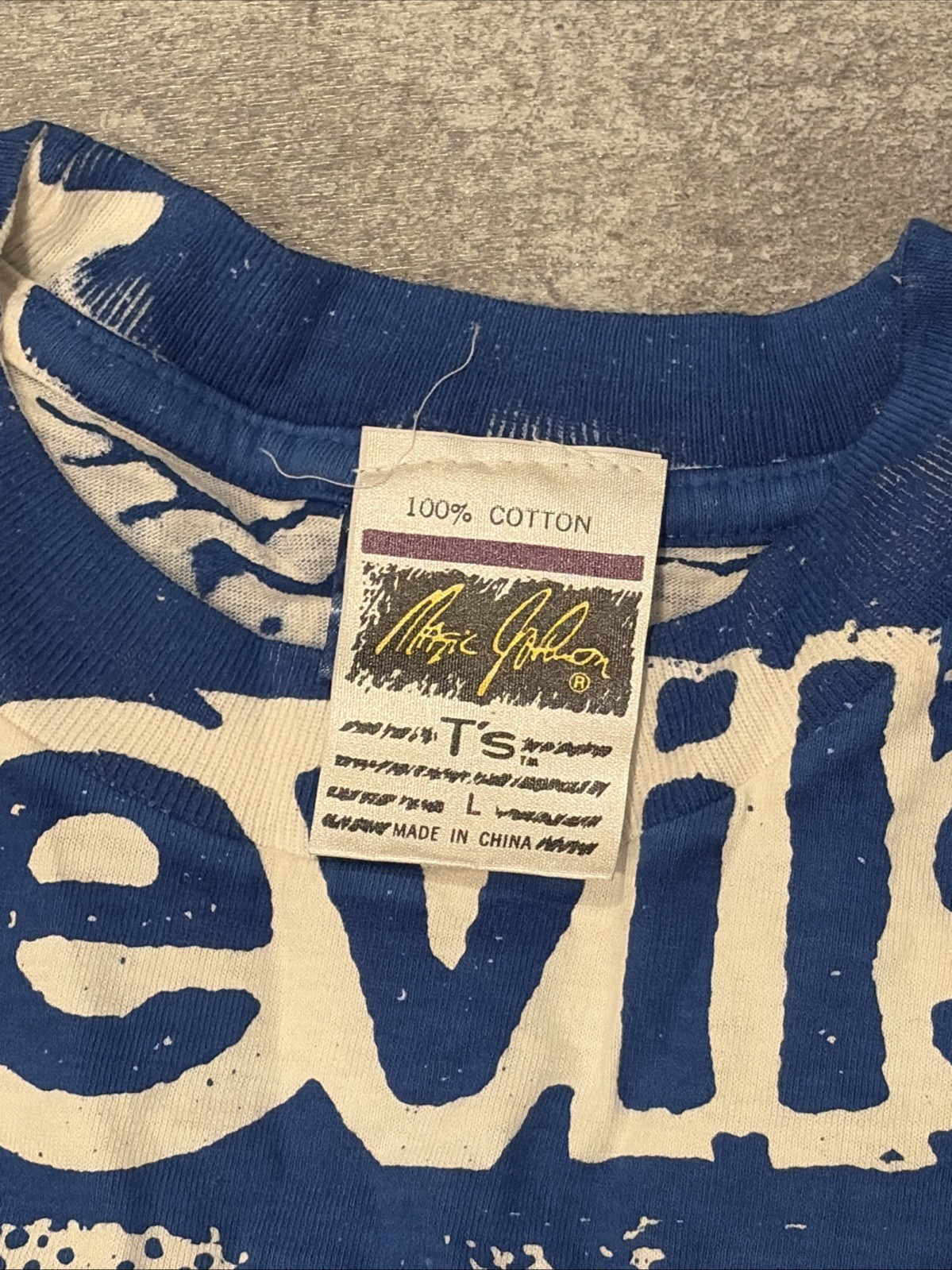 NWOT VINTAGE MAGIC JOHNSON DUKE UNIVERSITY LARGE AOP TSHIRT NCAA BLUE DEVILS VTG image 3