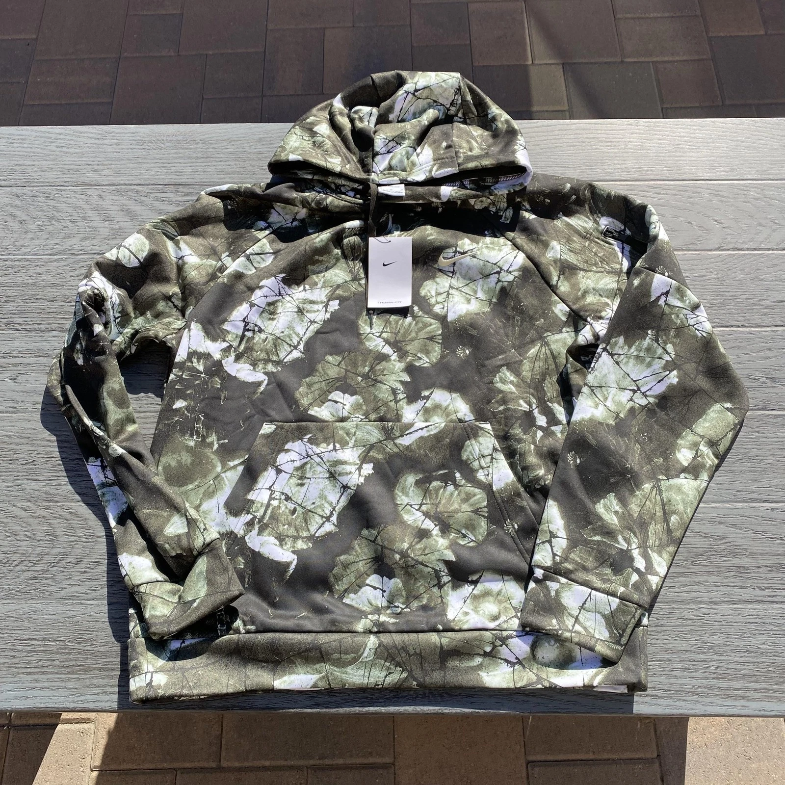 Nike Therma-FIT Hoodie Mens Medium Camo Training Pullover Fleece DQ4836-355
