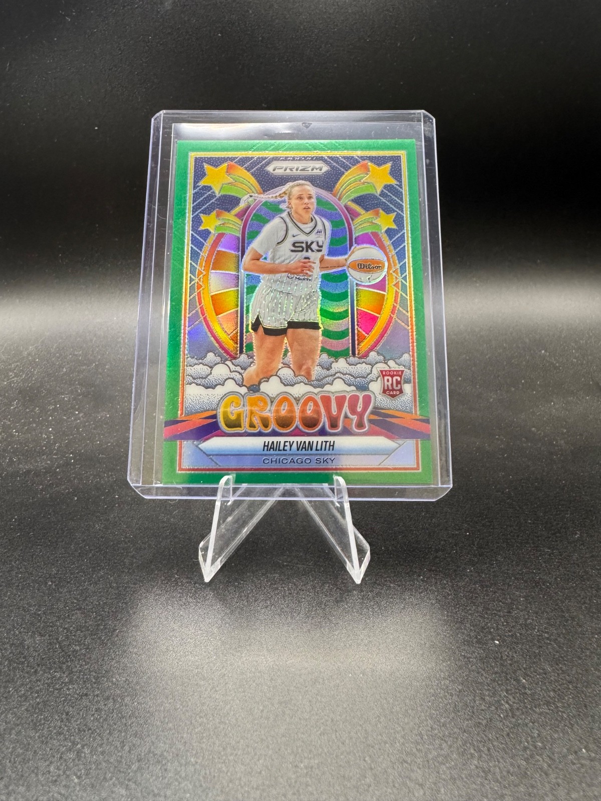 2025 Panini Prizm WNBA Groovy Prizms Green #14 Hailey Van Lith