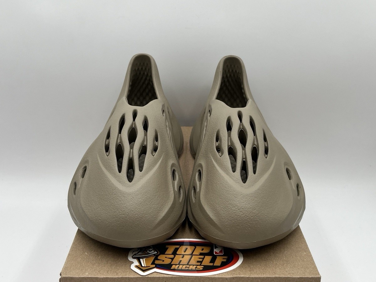 DS New Adidas Yeezy Foam Runner Stone Taupe 2023 Size 11